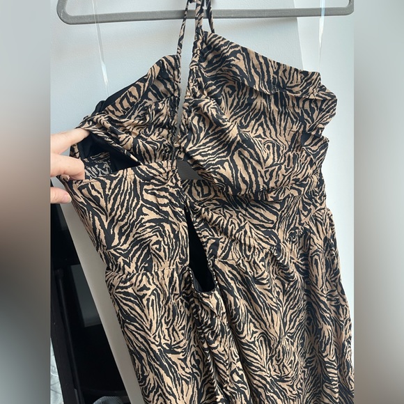 Animal print backless jumpsuit - Picture 2 of 7